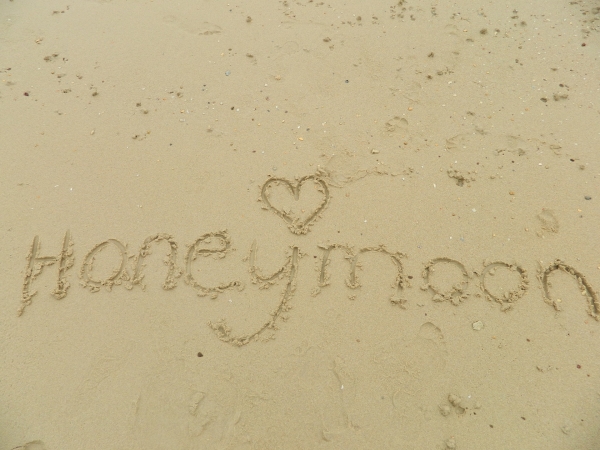 honeymoon 2386660 1920